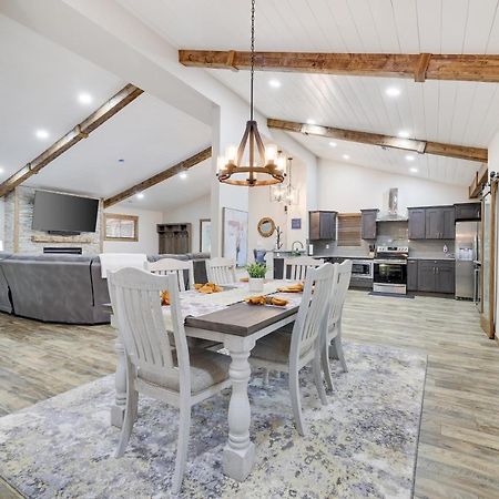 Whiskey Pines Retreat! Single Level Home, Outdoor Firepit, Ac, Bbq! Sleeps 9 In Lake Harmony! Exterior photo